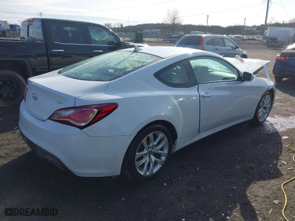 2013 Hyundai Genesis Coupe 2.0T Premium with VIN KMHHT6KD9DU104347, listed as a IAAI auction lot 41567162 with 98,465 mi miles. Bid and sale history available at carsss.com. Image 4.