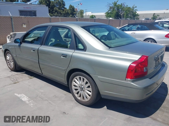 2006 Volvo S80 z VIN YV1TS592061446901, wystawiony jako IAAI lot #42310273 z przebiegiem 52 079 mil mil oraz . Historia ofert i sprzedaży dostępna na DreamBid. Obrazek 3.