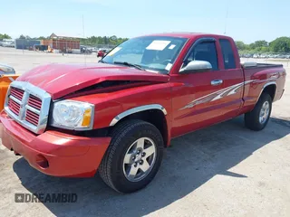 2006 Dodge Dakota SLT with VIN 1D7HE42K96S570558, listed as a IAAI auction lot 42016089 with 144,365 mi miles and . Bid and sale history available at carsss.com. Image 17.