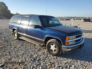 1999 Chevrolet Suburban with VIN 3GNEC16R3XG257322, listed as a Copart auction lot 77601224 with 196,923 mi miles and Salvage Title. Bid and sale history available at carsss.com. Image 4.