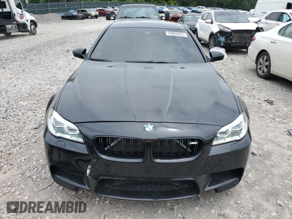 2016 BMW M5 z VIN WBSFV9C56GD595441, wystawiony jako Copart lot #59880955 z przebiegiem 109 018 mil mil oraz Szkoda całkowita • Salvage title. Historia ofert i sprzedaży dostępna na DreamBid. Obrazek 5.