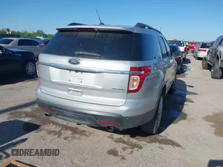 2014 Ford Explorer XLT with VIN 1FM5K7D81EGA74577, listed as a IAAI auction lot 41970759 with 194,847 mi miles. Bid and sale history available at carsss.com. Image 4.
