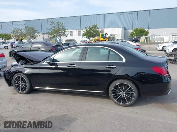 2020 Mercedes-Benz C 300 с VIN WDDWF8DB5LR539187, выставлен на аукционе IAAI как лот 42290441 с пробегом 19 669 миль миль и . История ставок и продаж доступна на DreamBid. Изображение 14.
