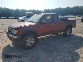 1998 Toyota Tacoma with VIN 4TAWN72N2WZ157803, listed as a Copart auction lot 66221195 with 185,334 mi miles and Clean title. Bid and sale history available at DreamBid. Image 1.