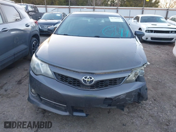 2014 Toyota Camry L with VIN 4T1BF1FK2EU751585, listed as a IAAI auction lot 41730388 with 153,465 mi miles. Bid and sale history available at carsss.com. Image 12.