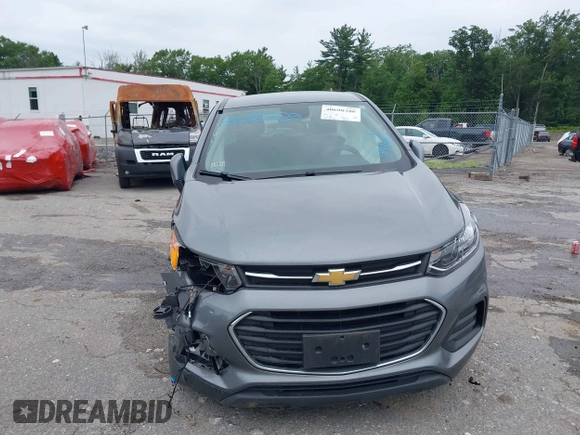 2020 Chevrolet Trax LS z VIN 3GNCJNSBXLL272365, wystawiony jako IAAI lot #40698380 z przebiegiem 39 306 mil mil oraz . Historia ofert i sprzedaży dostępna na DreamBid. Obrazek 12.