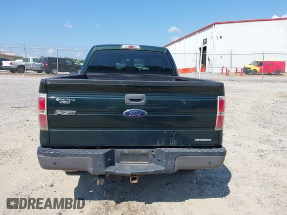 2014 Ford F-150 XL z VIN 1FTEX1CM2EFB18156, wystawiony jako IAAI lot #42564598 z przebiegiem 211 893 mil mil oraz . Historia ofert i sprzedaży dostępna na DreamBid. Obrazek 16.