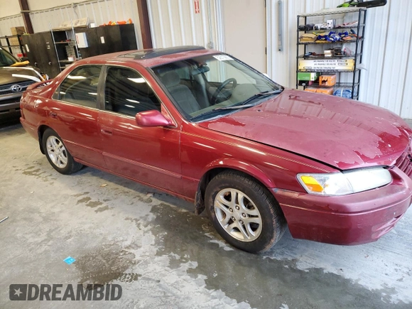 1997 Toyota Camry LE z VIN 4T1BG22K1VU033230, wystawiony jako Copart lot #52619265 z przebiegiem 301 543 mil mil oraz Szkoda całkowita • Salvage title. Historia ofert i sprzedaży dostępna na DreamBid. Obrazek 4.