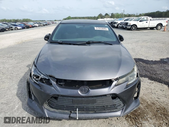 2016 Scion tC z VIN JTKJF5C78GJ019806, wystawiony jako Copart lot #51933685 z przebiegiem 152 395 mil mil oraz Szkody całkowita. Historia ofert i sprzedaży dostępna na DreamBid. Obrazek 5.