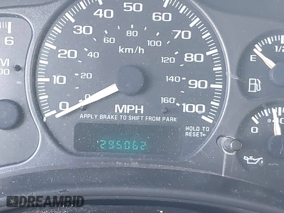 2002 Chevrolet Tahoe LS with VIN 1GNEC13V02R224336, listed as a IAAI auction lot 41258584 with 295,062 mi miles. Bid and sale history available at carsss.com. Image 15.