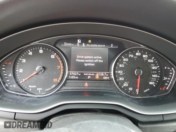 2020 Audi A4 Premium with VIN WAUDNAF44LN012952, listed as a Copart auction lot 61157835 with 37,027 mi miles and Salvage title. Bid and sale history available at DreamBid. Image 9.