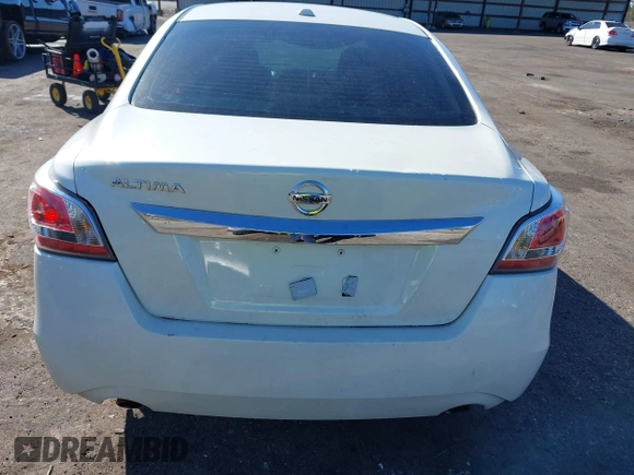2015 Nissan Altima 2.5 S with VIN 1N4AL3AP4FN868500, listed as a IAAI auction lot 41497837 with 213,417 mi miles. Bid and sale history available at carsss.com. Image 16.