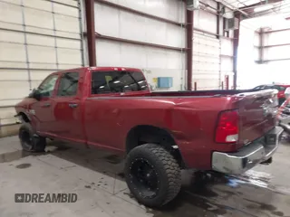 2015 Ram 2500 Tradesman с VIN 3C6UR5HL4FG528090, выставлен на аукционе IAAI как лот 41372919 с пробегом 131 249 миль миль и . История ставок и продаж доступна на DreamBid. Изображение 3.