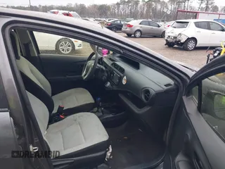 2015 Toyota Prius One z VIN JTDKDTB35F1113645, wystawiony jako IAAI lot #41650965 z przebiegiem 242 077 mil mil oraz . Historia ofert i sprzedaży dostępna na DreamBid. Obrazek 5.