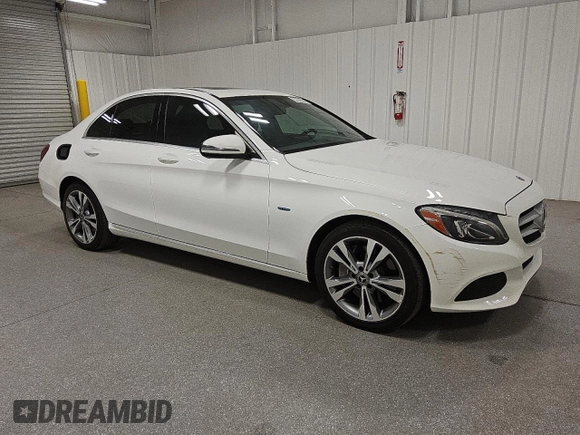 2018 Mercedes-Benz C 350e with VIN 55SWF4HB9JU243670, listed as a Copart auction lot 49882275 with 88,357 mi miles and Clean title. Bid and sale history available at DreamBid. Image 4.