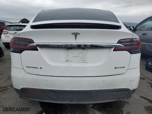 2016 Tesla Model X 70D with VIN 5YJXCAE27GF001762, listed as a Copart auction lot 47261873 with 119,010 mi miles. Bid and sale history available at carsss.com. Image 6.