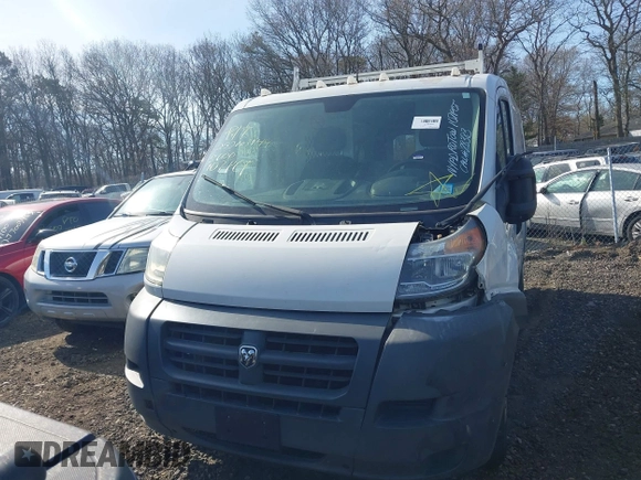 2014 Ram ProMaster Cargo z VIN 3C6TRVAG2EE101011, wystawiony jako IAAI lot #42068141 z przebiegiem Nie podano mil oraz . Historia ofert i sprzedaży dostępna na DreamBid. Obrazek 11.