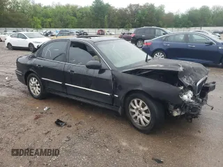 2004 Hyundai Sonata GLS with VIN KMHWF35H04A002738, listed as a Copart auction lot 56995824 with 0 mi miles and Salvage Title. Bid and sale history available at carsss.com. Image 4.