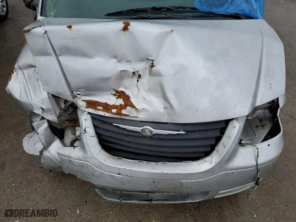 2006 Chrysler Town & Country SWB with VIN 1A4GP45R76B595154, listed as a Copart auction lot 72215944 with 0 mi miles and Salvage Title. Bid and sale history available at carsss.com. Image 13.