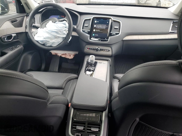 2025 Volvo XC90 Ultra z VIN YV4062JF9S1345566, wystawiony jako Copart lot #57229865 z przebiegiem 1 746 mil mil oraz Szkoda całkowita • Salvage title. Historia ofert i sprzedaży dostępna na DreamBid. Obrazek 8.