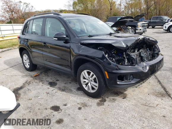 2017 Volkswagen Tiguan S z VIN WVGBV7AX8HK011807, wystawiony jako Copart lot #78723724 z przebiegiem 87 855 mil mil oraz Szkoda całkowita • Salvage title. Historia ofert i sprzedaży dostępna na DreamBid. Obrazek 4.