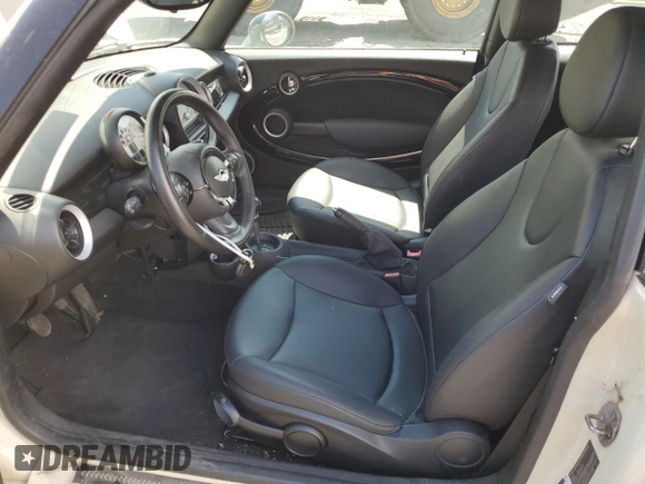 2013 MINI Hardtop with VIN WMWSU3C58DT373021, listed as a Copart auction lot 52945845 with 83,865 mi miles and Salvage Title. Bid and sale history available at DreamBid. Image 7.