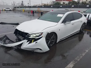 2018 Lexus LS with VIN JTHB51FF3J5003070, listed as a IAAI auction lot 41733459 with 30878 miles. Bid and sale history available at carsss.com. Image 17.