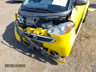 2015 Smart fortwo Passion с VIN WMEEJ3BA4FK807372, выставлен на аукционе IAAI как лот 42586849 с пробегом 229 904 миль миль и . История ставок и продаж доступна на DreamBid. Изображение 6.