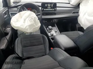 2023 Mitsubishi Outlander SE z VIN JA4J4UA86PZ027448, wystawiony jako Copart lot #57084785 z przebiegiem 36 735 mil mil oraz Szkoda całkowita • Salvage title. Historia ofert i sprzedaży dostępna na DreamBid. Obrazek 8.