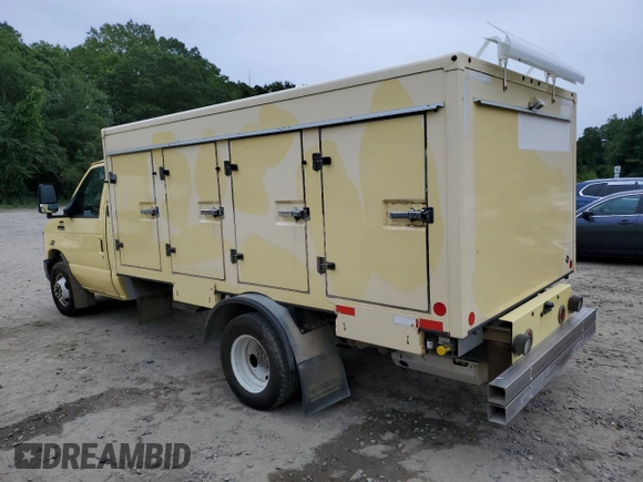 2021 Ford Econoline Cargo with VIN 1FDXE4FN2MDC34418, listed as a Copart auction lot 62347935 with 88,788 mi miles and Clean title. Bid and sale history available at DreamBid. Image 2.