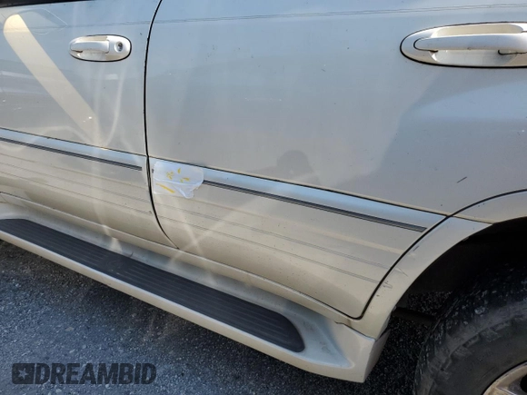 2000 Lexus LX 470 with VIN JT6HT00W2Y0106774, listed as a Copart auction lot 74762004 with Not Provided miles and Salvage Title. Bid and sale history available at DreamBid. Image 13.