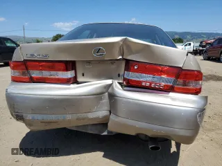 2001 Lexus ES 300 with VIN JT8BF28G210342201, listed as a Copart auction lot 55067975 with 235,165 mi miles and Salvage Title. Bid and sale history available at DreamBid. Image 6.