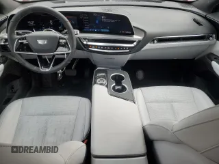 2024 Cadillac LYRIQ Luxury z VIN 1GYKPPRL7RZ108497, wystawiony jako Copart lot #45024425 z przebiegiem 12 586 mil mil oraz Czysty tytuł • Clean title. Historia ofert i sprzedaży dostępna na DreamBid. Obrazek 8.