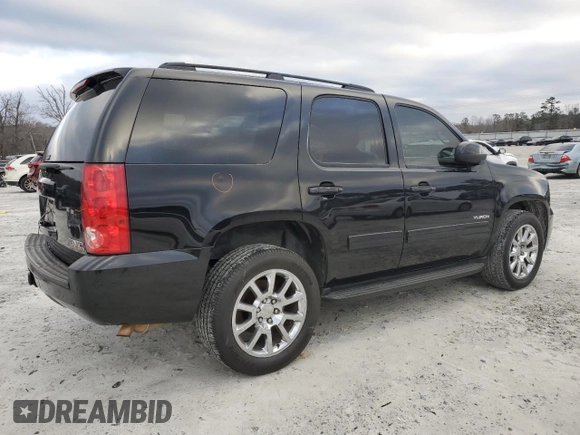 2011 GMC Yukon SLE with VIN 1GKS1AE09BR268147, listed as a Copart auction lot 45980465 with 245,920 mi miles and Salvage Title. Bid and sale history available at carsss.com. Image 3.