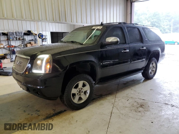 2008 GMC Yukon XL SLE w/3SA with VIN 1GKFC16068R147935, listed as a Copart auction lot 73584174 with 395,875 mi miles and Salvage Title. Bid and sale history available at carsss.com. Image 1.
