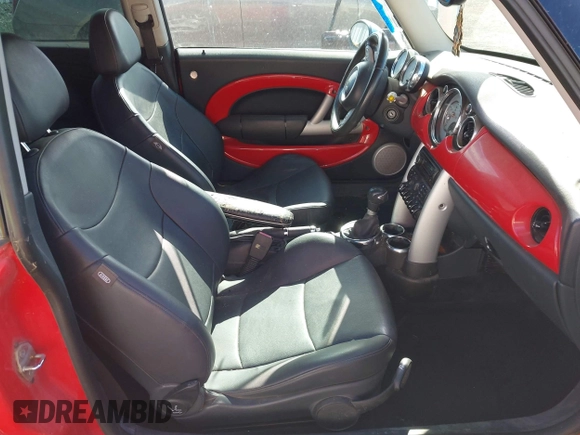 2005 MINI Hardtop S with VIN WMWRE33475TG95480, listed as a IAAI auction lot 42262729 with 148,893 mi miles and . Bid and sale history available at DreamBid. Image 5.