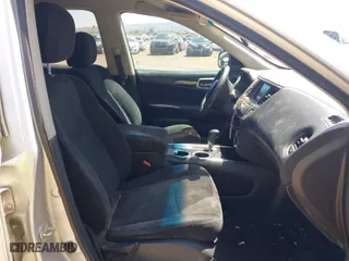 2013 Nissan Pathfinder Platinum with VIN 5N1AR2MN7DC690552, listed as a IAAI auction lot 41982519 with 210,938 mi miles. Bid and sale history available at carsss.com. Image 5.