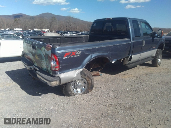 2004 Ford F-250 XL z VIN 1FTNX21P04EB90318, wystawiony jako IAAI lot #41640316 z przebiegiem 218 352 mil mil oraz . Historia ofert i sprzedaży dostępna na DreamBid. Obrazek 4.