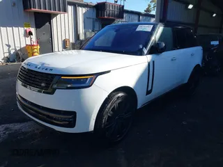 2023 Land Rover Range Rover SE z VIN SALKP9FU3PA072844, wystawiony jako IAAI lot #40742483 z przebiegiem 5 272 mil mil oraz . Historia ofert i sprzedaży dostępna na DreamBid. Obrazek 2.
