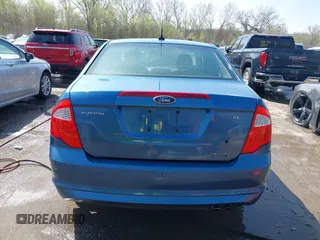2010 Ford Fusion SE z VIN 3FAHP0HA0AR355625, wystawiony jako IAAI lot #41938652 z przebiegiem 157 660 mil mil oraz . Historia ofert i sprzedaży dostępna na DreamBid. Obrazek 17.
