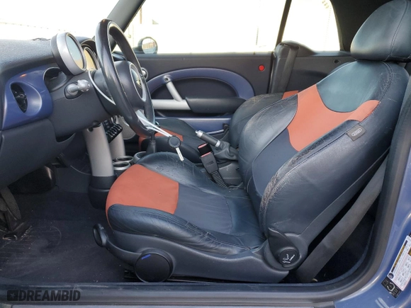 2005 MINI Cooper Convertible with VIN WMWRF33405TF61035, listed as a Copart auction lot 89312835 with 122,357 mi miles and Clean Title. Bid and sale history available at carsss.com. Image 7.