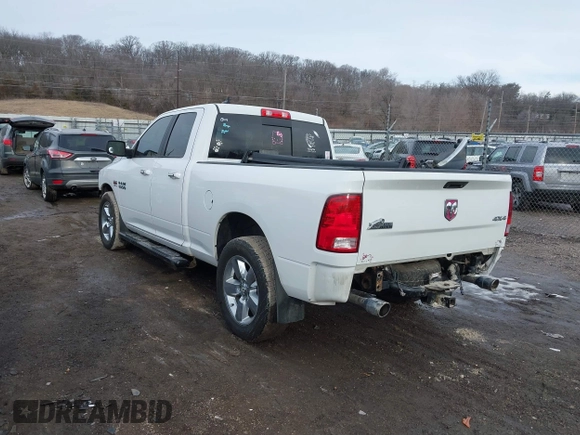 2017 Ram 1500 Big Horn z VIN 1C6RR7GT2HS721143, wystawiony jako IAAI lot #41634614 z przebiegiem 141 991 mil mil oraz . Historia ofert i sprzedaży dostępna na DreamBid. Obrazek 3.