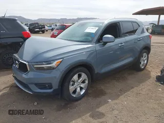 2021 Volvo XC40 Momentum with VIN YV4162UK3M2473571, listed as a IAAI auction lot 41718239 with 60,324 mi miles. Bid and sale history available at carsss.com. Image 17.