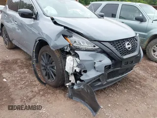 2023 Nissan Murano SV z VIN 5N1AZ2BJ5PC107884, wystawiony jako IAAI lot #42432389 z przebiegiem 20 190 mil mil oraz . Historia ofert i sprzedaży dostępna na DreamBid. Obrazek 6.