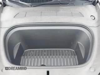 2022 Tesla Model Y Performance z VIN 7SAYGDEF5NF544542, wystawiony jako IAAI lot #42118855 z przebiegiem 27 256 mil mil oraz . Historia ofert i sprzedaży dostępna na DreamBid. Obrazek 10.