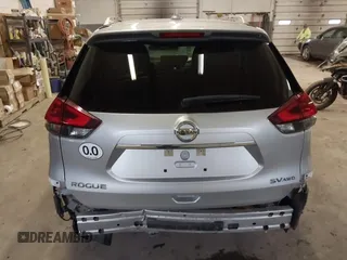 2019 Nissan Rogue SV with VIN KNMAT2MV3KP525593, listed as a IAAI auction lot 42044497 with 122,176 mi miles. Bid and sale history available at carsss.com. Image 17.
