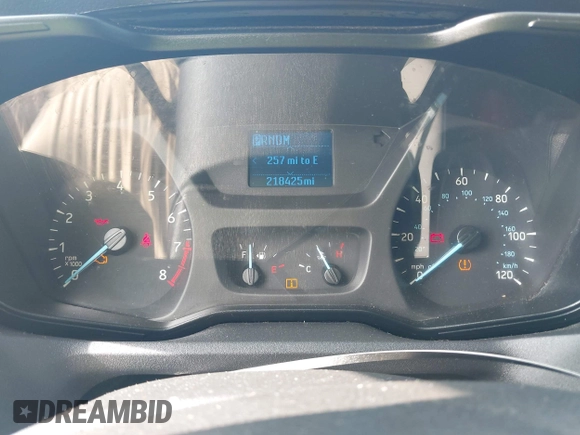 2018 Ford Transit Passenger XL z VIN 1FMZK1CM1JKA17249, wystawiony jako IAAI lot #42143530 z przebiegiem 218 425 mil mil oraz . Historia ofert i sprzedaży dostępna na DreamBid. Obrazek 7.