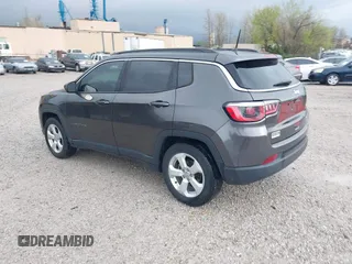 2018 Jeep Compass Latitude with VIN 3C4NJCBB3JT377011, listed as a IAAI auction lot 41886466 with 94,361 mi miles. Bid and sale history available at carsss.com. Image 3.
