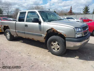 2003 Chevrolet Silverado 1500 LT with VIN 2GCEK19T531343401, listed as a IAAI auction lot 42080760 with 183,960 mi miles. Bid and sale history available at carsss.com. Image 1.