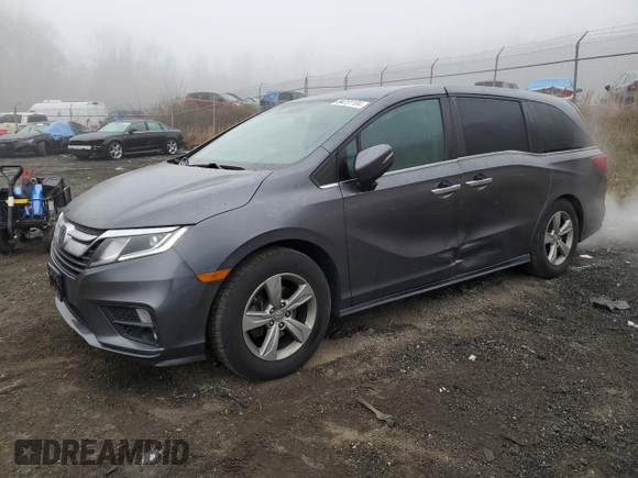 2018 Honda Odyssey EX-L with VIN 5FNRL6H77JB090625, listed as a Copart auction lot 84231104 with 92,413 mi miles and Salvage Title. Bid and sale history available at carsss.com. Image 1.